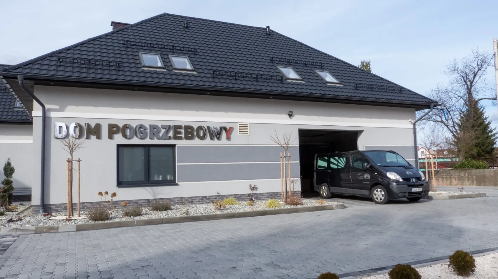 Karawan Domu Pogrzebowego Biernat — zdjęcie 1