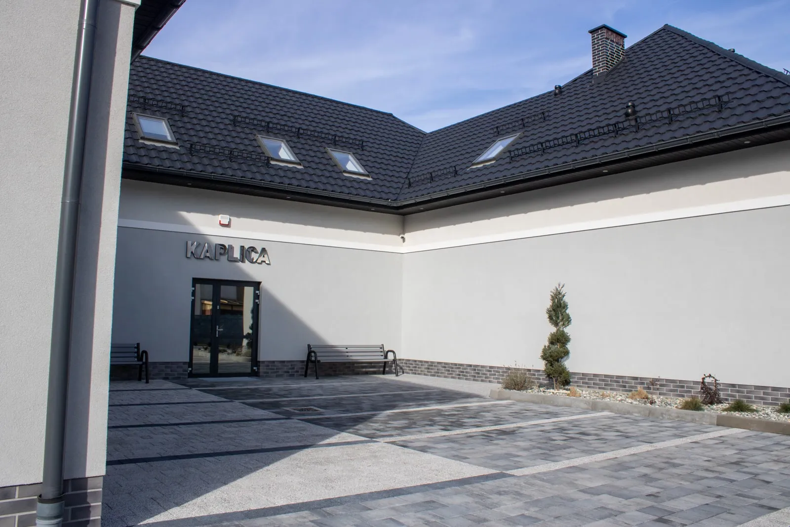 Dom Pogrzebowy Biernat w Paczkowie — budynek — zdjęcie 5